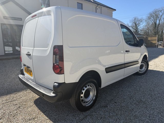 2017 PEUGEOT PARTNER - Photo 12