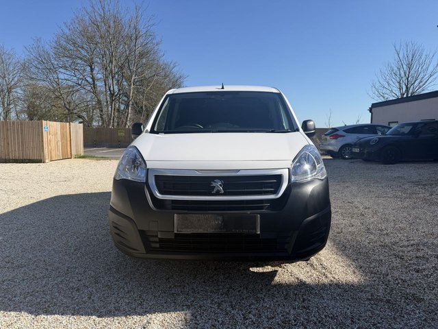 2017 PEUGEOT PARTNER - Photo 3