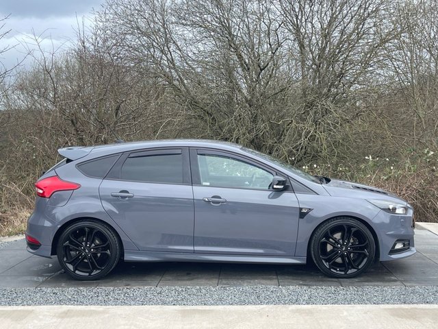 2017 FORD FOCUS - Photo 3