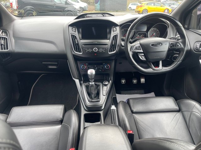 2017 FORD FOCUS - Photo 6