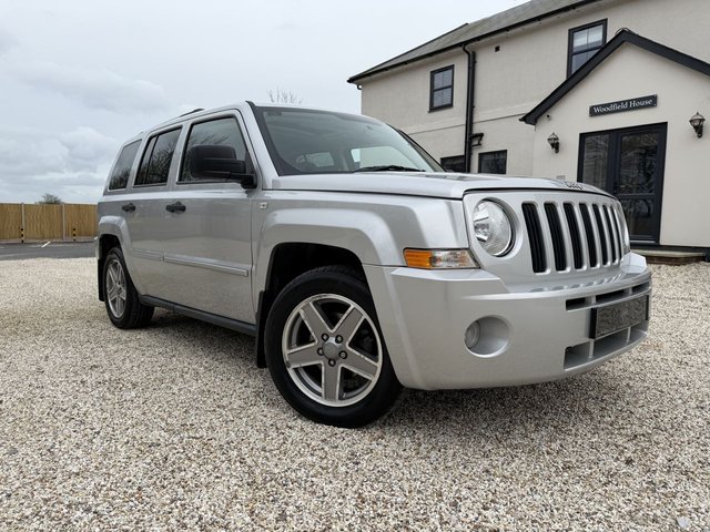 2007 57 Jeep Patriot 2.4 Limited SUV 5dr Petrol CVT 4x4 (226 g/km, 168 bhp)