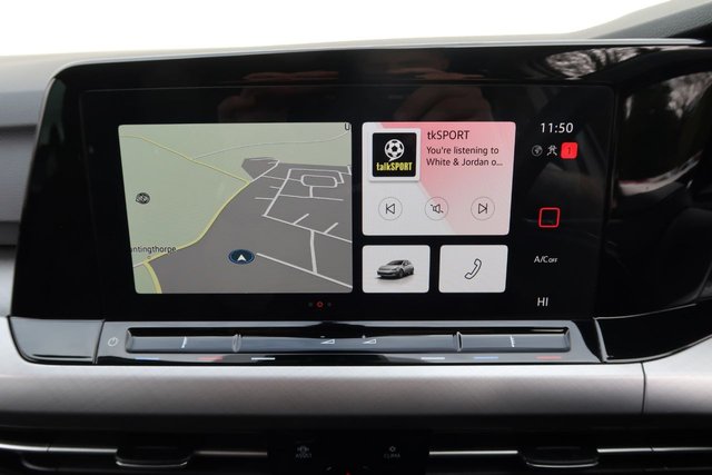 2022 VOLKSWAGEN GOLF 1.5 TSI Life Hatchback 5dr Petrol Manual Euro 6 (s/s) (150 ps) - Photo 4