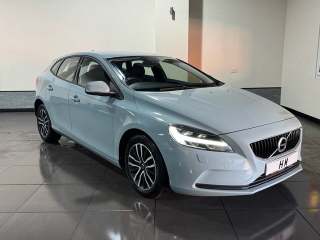 2018 VOLVO V40 - Photo 7