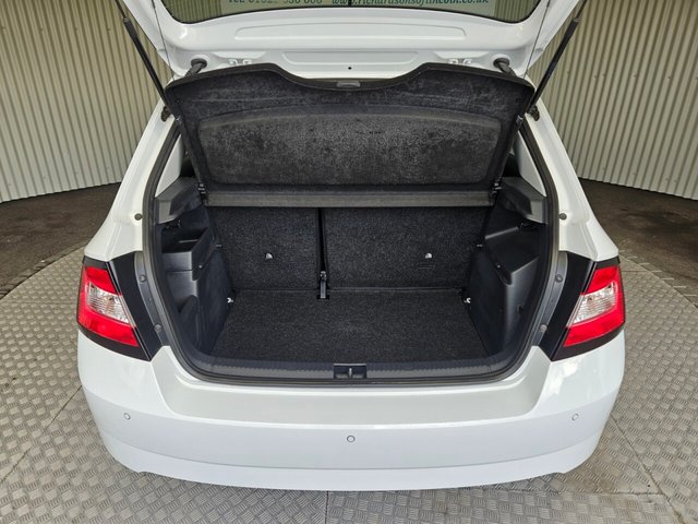 2017 SKODA FABIA - Photo 5