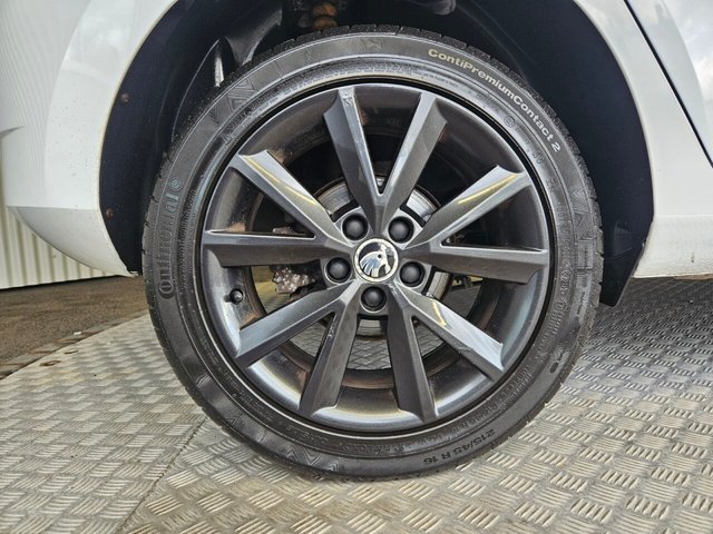 2017 SKODA FABIA - Photo 12