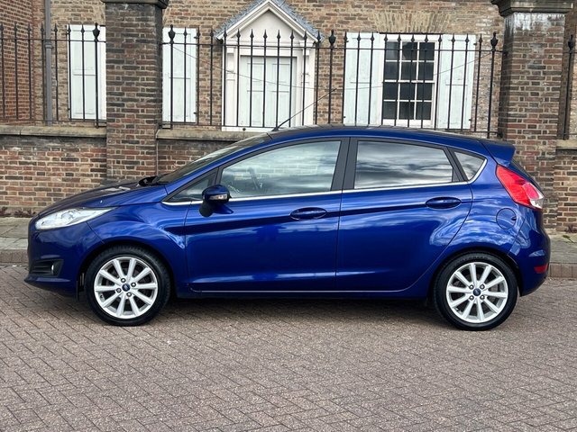 2015 FORD FIESTA 2015 1.0T EcoBoost Titanium Hatchback 5dr Petrol Manual Euro 6 (s/s) (125 ps) - Photo 5