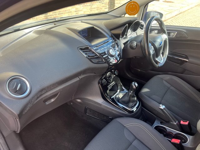 2015 FORD FIESTA 2015 1.0T EcoBoost Titanium Hatchback 5dr Petrol Manual Euro 6 (s/s) (125 ps) - Photo 9