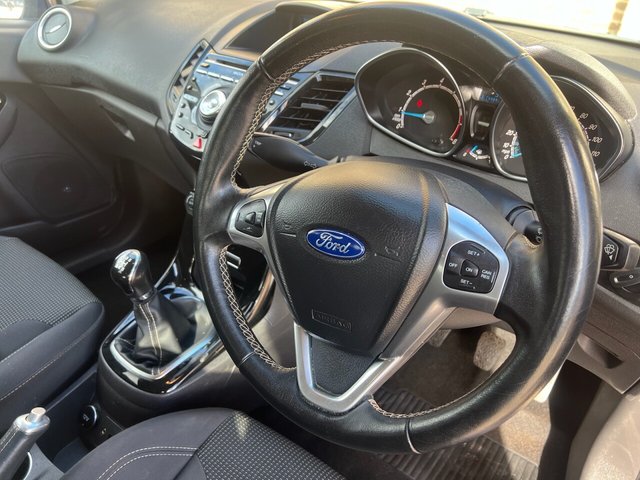2015 FORD FIESTA 2015 1.0T EcoBoost Titanium Hatchback 5dr Petrol Manual Euro 6 (s/s) (125 ps) - Photo 12