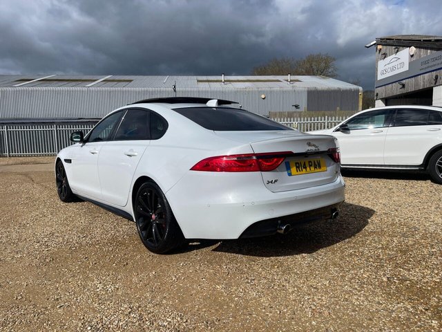 2016 JAGUAR XF - Photo 4