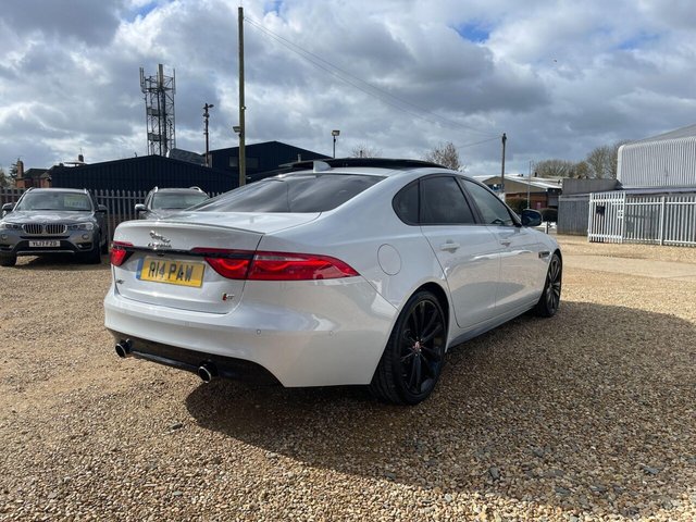 2016 JAGUAR XF - Photo 6