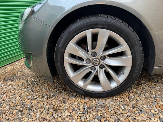 2016 VAUXHALL INSIGNIA 1.4i Turbo SRi Nav Hatchback 5dr Petrol Manual Euro 6 (s/s) (140 ps) - Photo 10