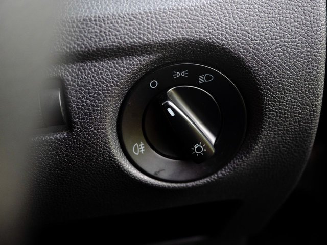 2012 SKODA FABIA 1.2 SE Hatchback 5dr Petrol Manual Euro 5 (69 ps) - Photo 7