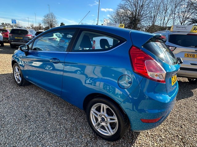 2014 Ford Fiesta 1.3L Zetec 3dr - Photo 11