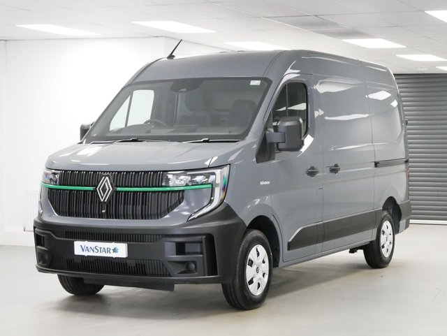 View our Renault Master MM35 2.0 BLUEDCI 130 BHP L2 MEDIUM ADVANCE EDITION