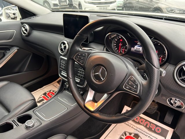 2016 MERCEDES-BENZ A-CLASS 1.5 A180d Sport (Premium) Hatchback 5dr Diesel 7G-DCT Euro 6 (s/s) (109 ps) - Photo 3