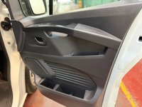 USED 2023 23 RENAULT TRAFIC 2.0 dCi Blue SL28 Business Panel Van 5dr Diesel Manual L1 H1 Euro 6 (s/s) (130 ps) REAR PARKING SENSORS, BLUETOOTH.