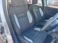 USED 2014 64 DACIA SANDERO STEPWAY 1.5 dCi Ambiance Hatchback 5dr Diesel Manual Euro 5 (90 ps) Economical Family Car &pound;20 Road Tax 70.6MPG Radio CD