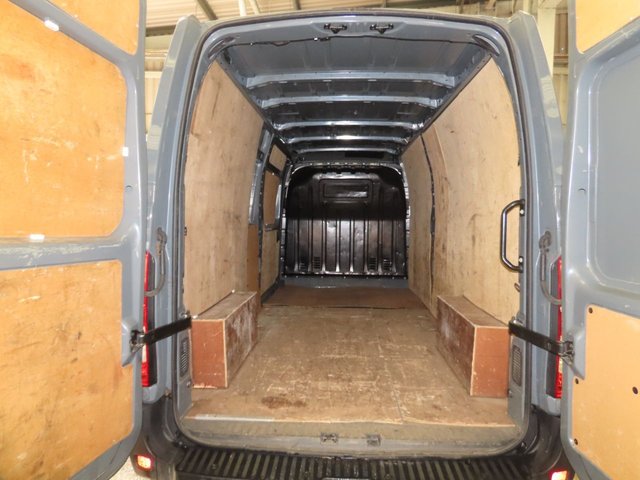 2022 NISSAN INTERSTAR - Photo 11