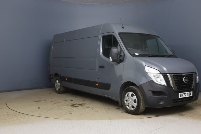 2022 NISSAN INTERSTAR