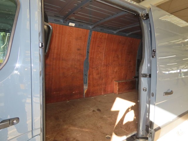 2022 NISSAN INTERSTAR - Photo 9