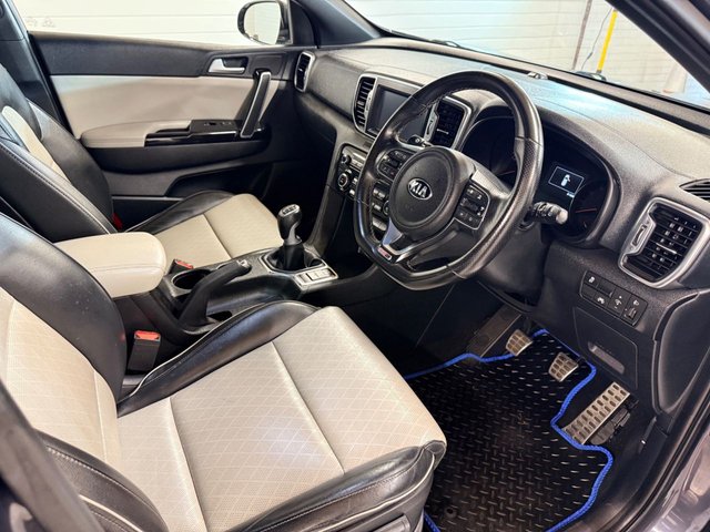 2017 KIA SPORTAGE 1.6 T-GDi GT-Line SUV 5dr Petrol Manual AWD Euro 6 (174 bhp) - Photo 9