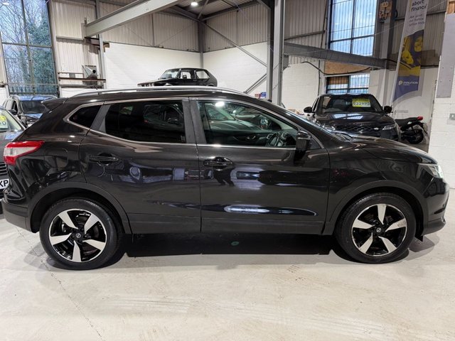 View our Nissan Qashqai