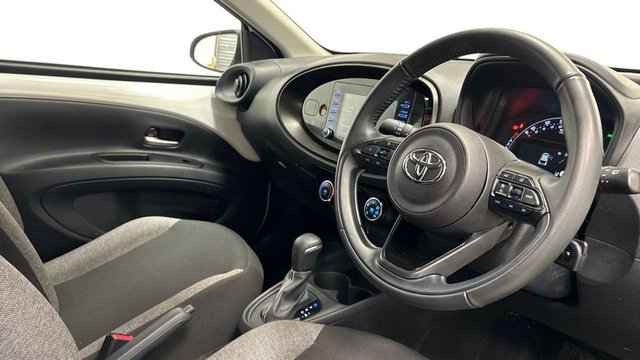 2024 TOYOTA AYGO X - Photo 5