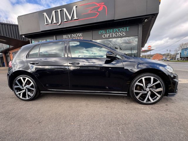 2017 VOLKSWAGEN GOLF 2017 2.0 TDI BlueMotion Tech GTD Hatchback 5dr Diesel Manual Euro 6 (s/s) (184 ps) * HUGE SPEC LIST * REAR VIEW CAMERA * 19" BRESCIA ALLOYS * HEATED JACARA CLOTH * VOICE ACTIVATION * KEYLESS ENTRY * DISCOVER NAV PRO * AMBIENT LIGHTING * ADAPTIVE CRUISE CONTROL * LED LIGHTS * REAR TINTED GLASS * CAR-NET APP CONNECT * DEEP BLACK * LED LIGHTS * MULTI-FUNCTIONAL STEERING WHEEL * FRONT + REAR PARKING SENSORS * POWER FOLDING MIRRORS * GTD STYLING * STUNNING THROUGHOUT * - Photo 10