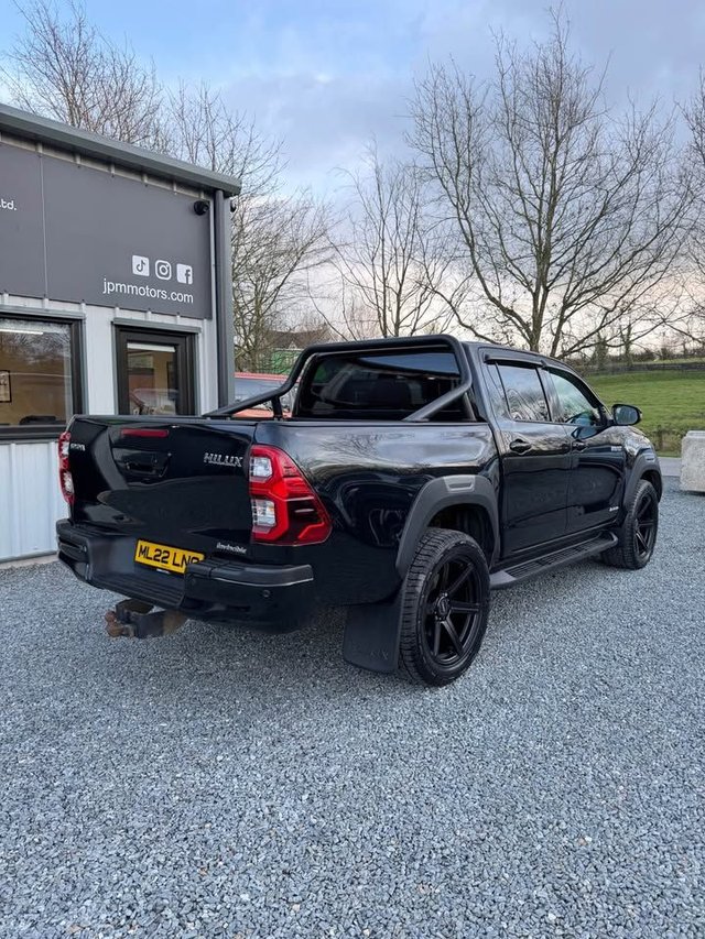 View our TOYOTA HI-LUX