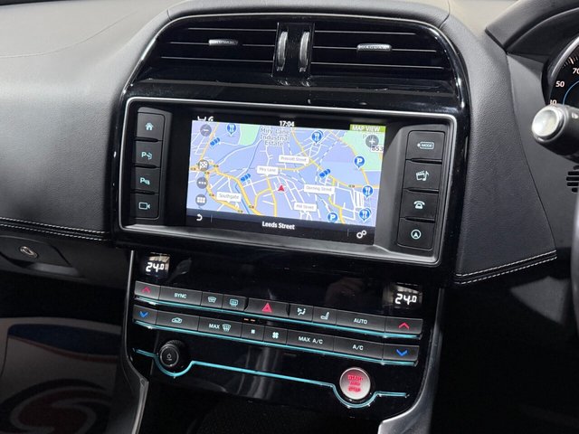 2016 JAGUAR XE - Photo 10