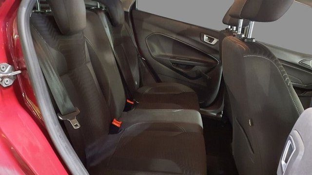 2014 Ford Fiesta 1L Zetec 5dr - Photo 8