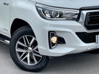 USED 2018 68 TOYOTA HI-LUX 2.4 D-4D Invincible X Pickup Double Cab 4dr Diesel Auto 4WD Euro 6 (TSS, 3.5t) (150 ps) * * NO VAT * *  REVERSING CAMERA +