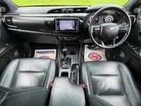 USED 2018 68 TOYOTA HI-LUX 2.4 D-4D Invincible X Pickup Double Cab 4dr Diesel Auto 4WD Euro 6 (TSS, 3.5t) (150 ps) * * NO VAT * *  REVERSING CAMERA +