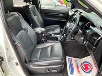 USED 2018 68 TOYOTA HI-LUX 2.4 D-4D Invincible X Pickup Double Cab 4dr Diesel Auto 4WD Euro 6 (TSS, 3.5t) (150 ps) * * NO VAT * *  REVERSING CAMERA +
