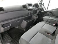 USED 2020 70 RENAULT MASTER 2.3 DCI 135 BHP SM SHORT MEDIUM BUSINESS RARE SHORT WHEELBASE | LOW MILEAGE !