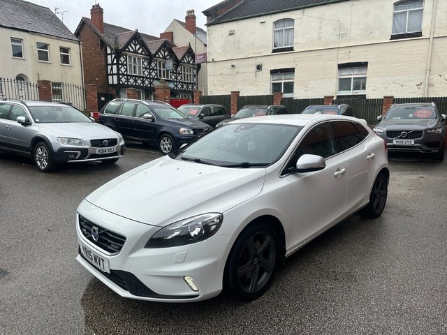 2015 Volvo V40 2L R-Design Nav 5dr - Photo 2