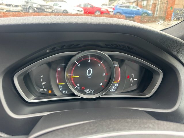 2015 Volvo V40 2L R-Design Nav 5dr - Photo 8