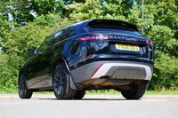 USED 2019 68 LAND ROVER RANGE ROVER VELAR 2.0 D240 R-Dynamic SE SUV 5dr Diesel Auto 4WD Euro 6 (s/s) (240 ps) ULTIMATE BLACK METALLIC PAINTWORK + SUNROOF + MERIDIAN SURROUND + CP