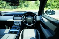 USED 2019 68 LAND ROVER RANGE ROVER VELAR 2.0 D240 R-Dynamic SE SUV 5dr Diesel Auto 4WD Euro 6 (s/s) (240 ps) ULTIMATE BLACK METALLIC PAINTWORK + SUNROOF + MERIDIAN SURROUND + CP