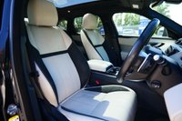 USED 2019 68 LAND ROVER RANGE ROVER VELAR 2.0 D240 R-Dynamic SE SUV 5dr Diesel Auto 4WD Euro 6 (s/s) (240 ps) ULTIMATE BLACK METALLIC PAINTWORK + SUNROOF + MERIDIAN SURROUND + CP