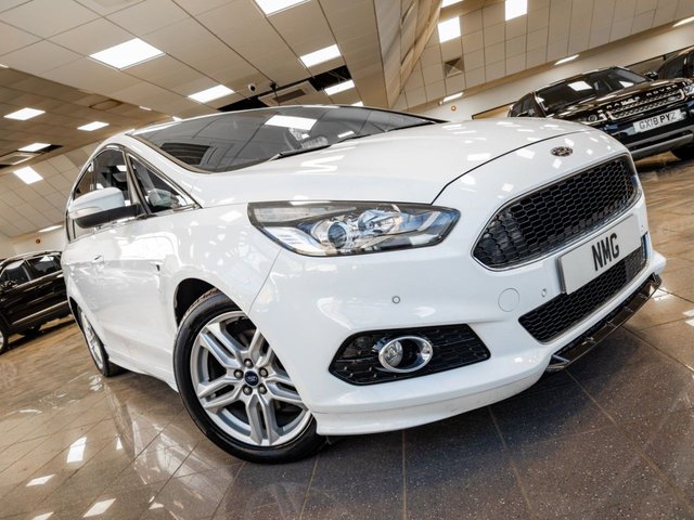 2017 Ford S-Max 2L Titanium Sport 5dr - Photo 2