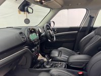 USED 2019 69 MINI COUNTRYMAN 1.5 Cooper Exclusive Steptronic Euro 6 (s/s) 5dr FSH+LOW MILES+LEATHER+LIKE NEW