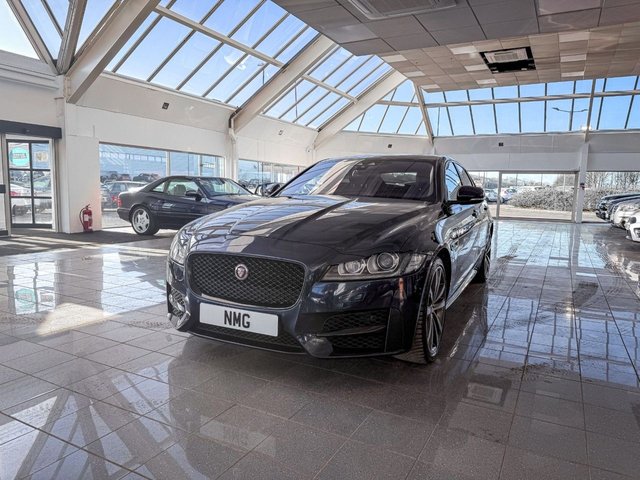 2017 Jaguar Xf 2L R-Sport 4dr - Photo 8