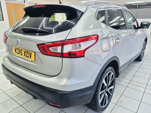 2015 NISSAN QASHQAI - Photo 4
