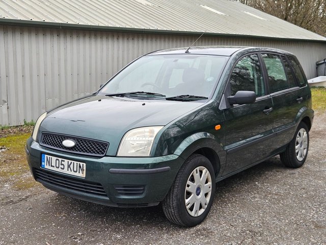 View our FORD FUSION