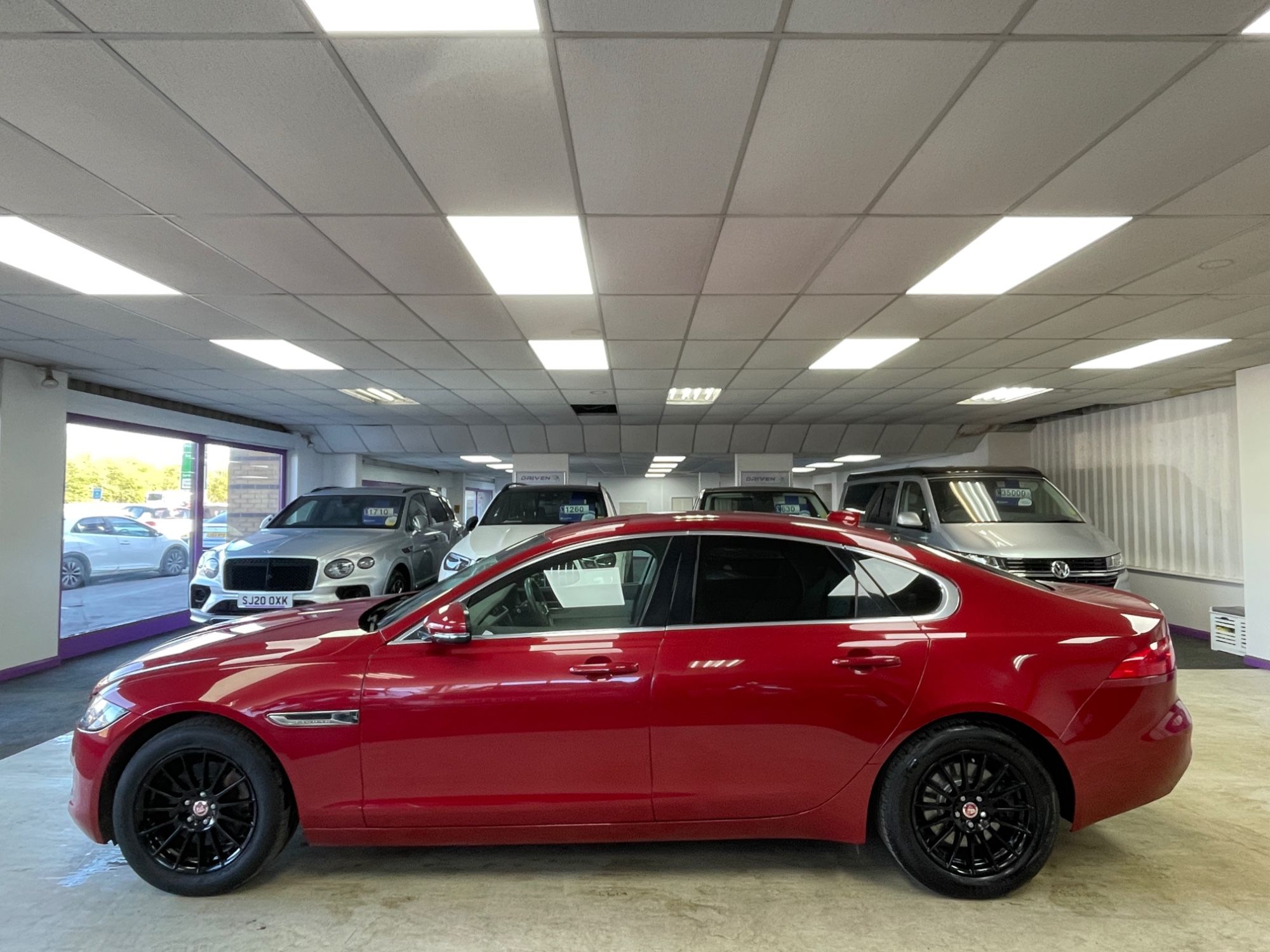 USED 2019 19 JAGUAR XF 2.0d Prestige Saloon 4dr Diesel Manual Euro 6 (s/s) (163 ps) 