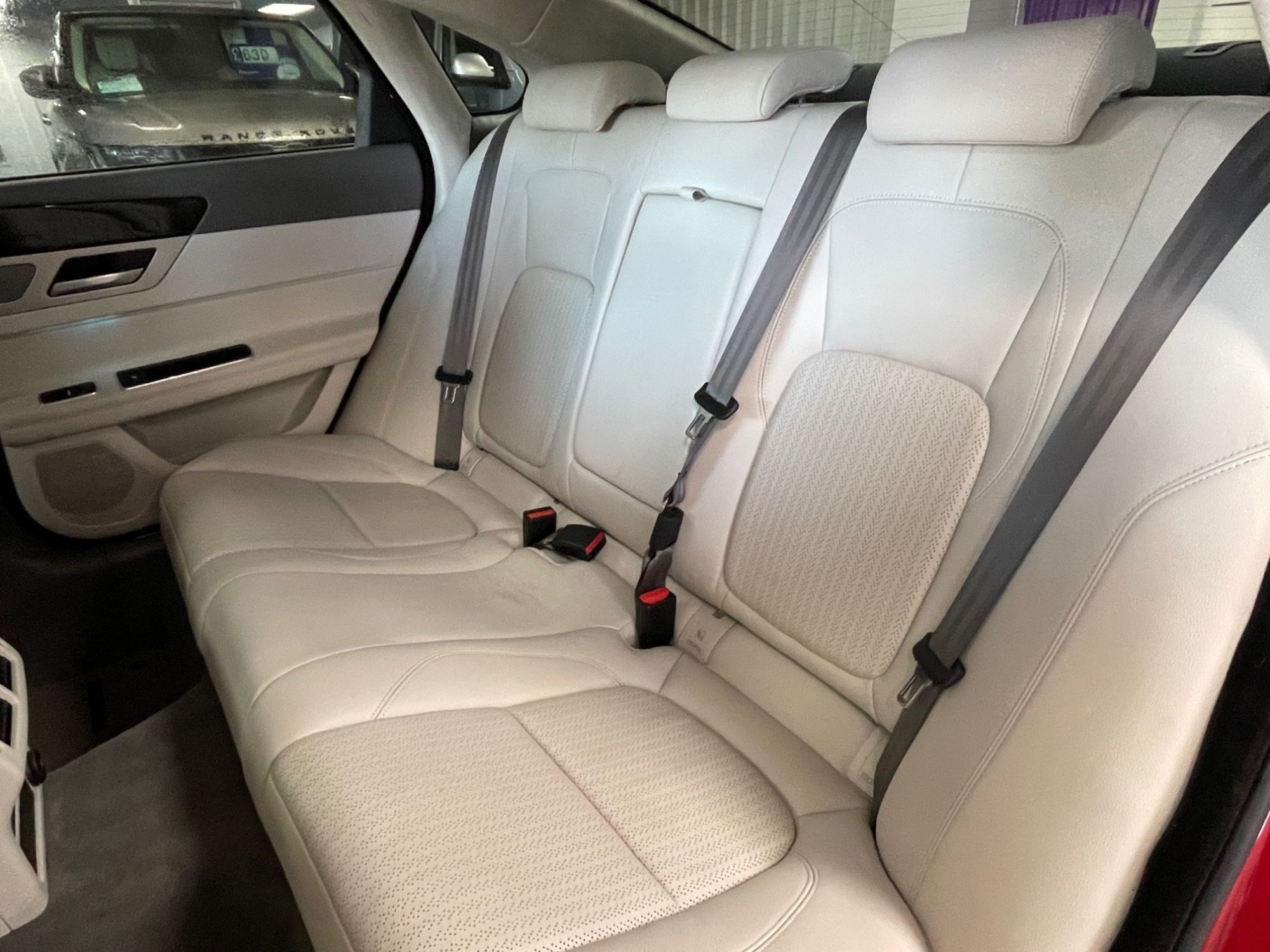 USED 2019 19 JAGUAR XF 2.0d Prestige Saloon 4dr Diesel Manual Euro 6 (s/s) (163 ps) 