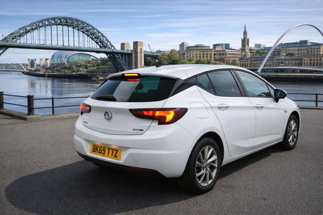 2019 VAUXHALL ASTRA - Photo 11