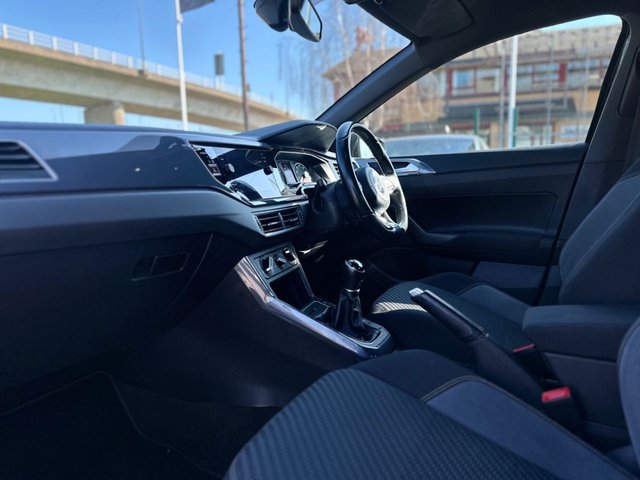 2019 VOLKSWAGEN POLO - Photo 11