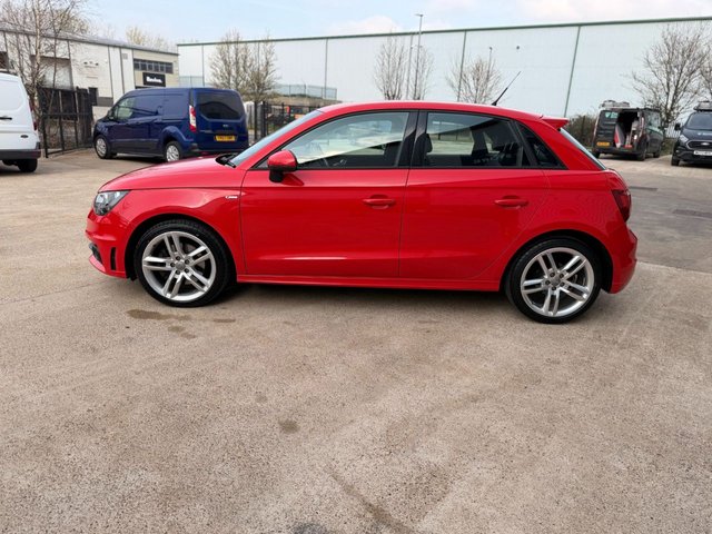 2013 AUDI A1 - Photo 4